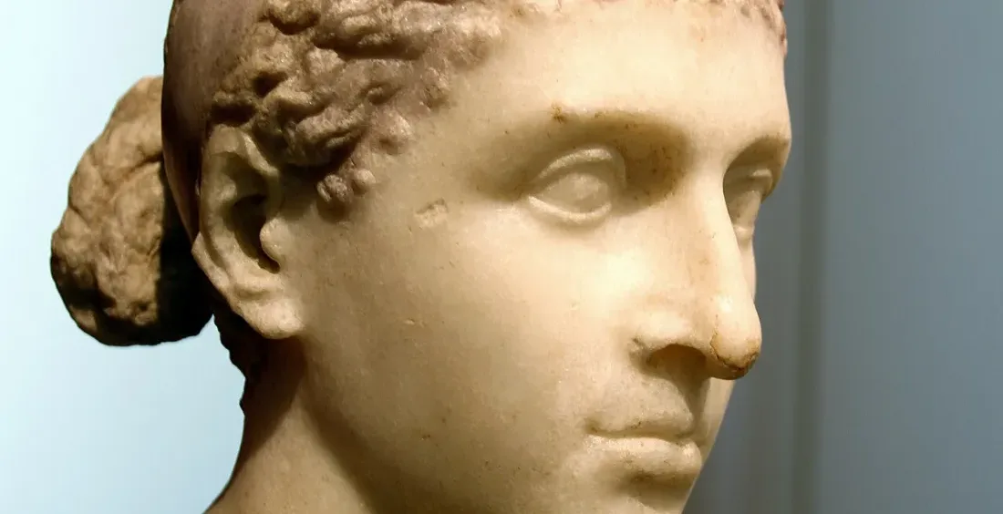 Popiersie Kleopatry VII w Altes Museum w Berlinie
