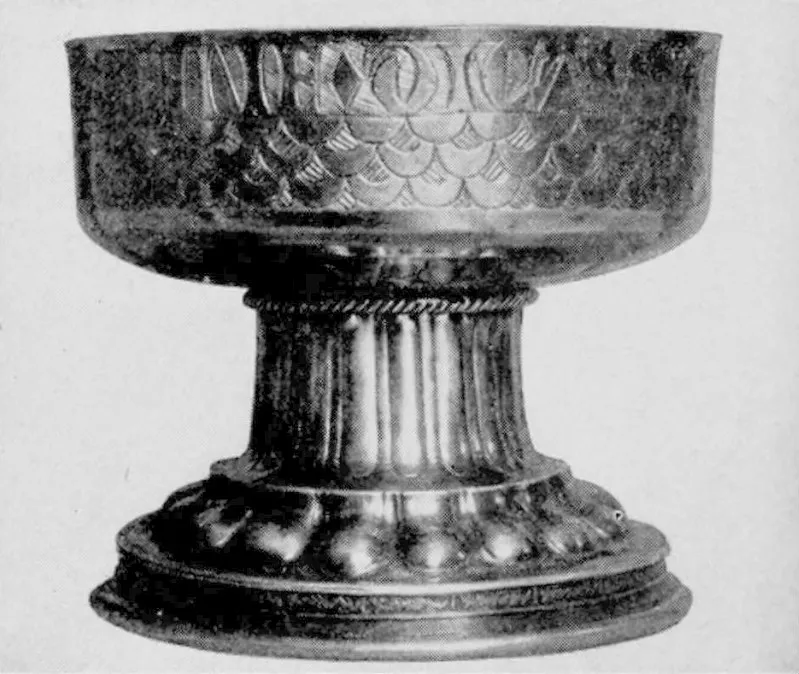 EB1911 Plate - Tudor Cup