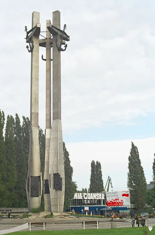 Pomnik Poległych Stoczniowców w Gdańsku upamiętniający ofiary protestów robotniczych z grudnia 1970 roku