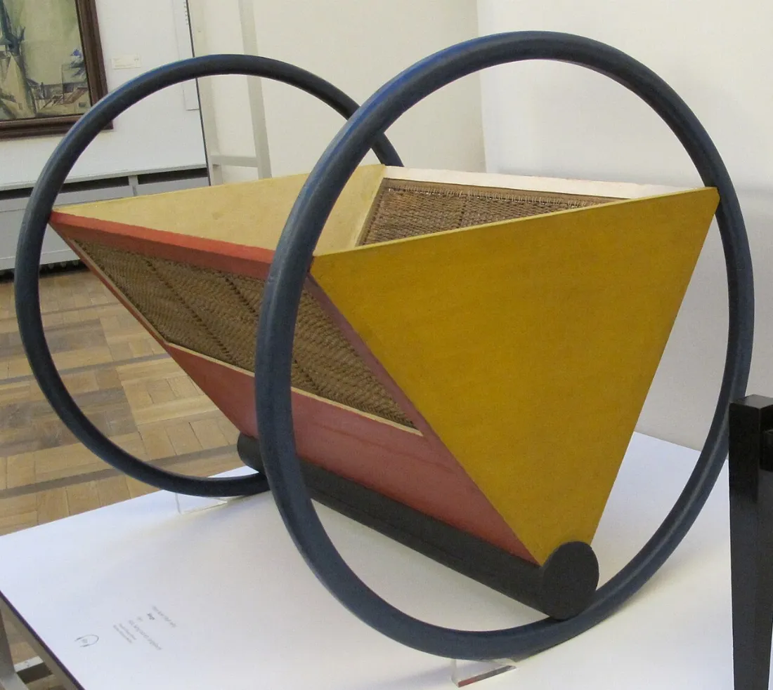 Huśtawka kołyskowa z 1922 roku autorstwa Petera Kelera, przykład wzornictwa Bauhaus.